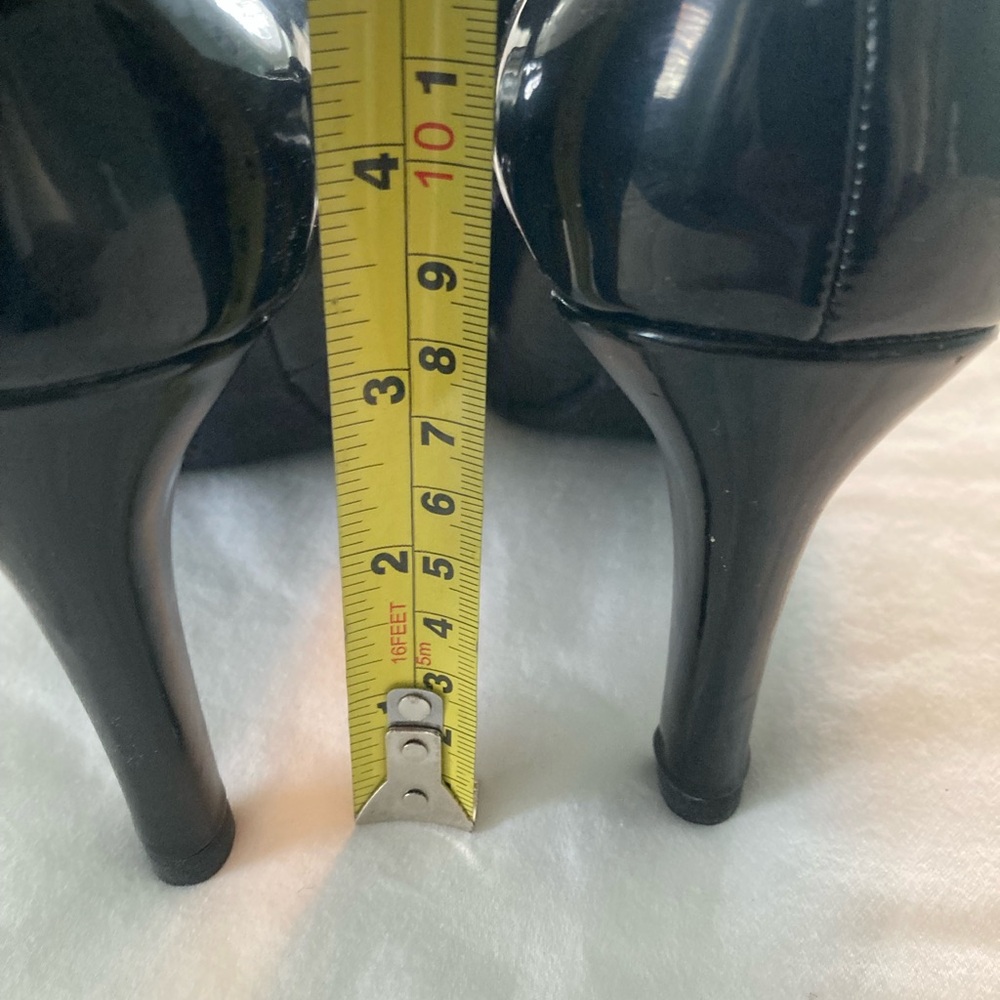Rialto Black Bow Heels - Picture 5 of 11